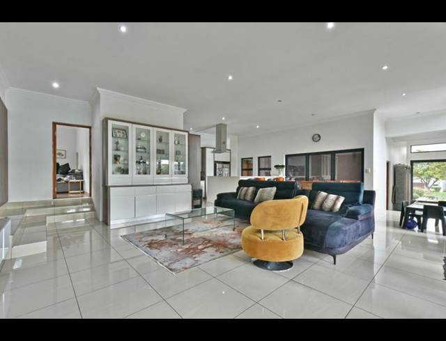 4 BEDROOM HOUSE FOR SALE IN EYE OF AFRICA